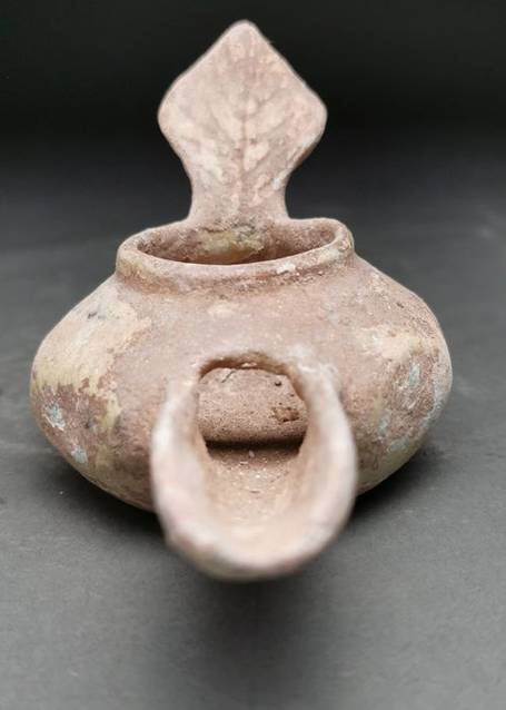  Schöne islamische seldschukische Terrakotta-Öllampe (ca. 1100-1200 a.d)