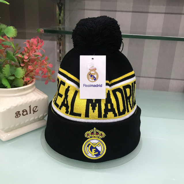 Real Madrid Cap Wintermütze Mütze Kappe Bommelmütze Beanie Fan Fussball Zubehör Accessoire Fanshop