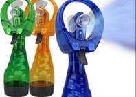Ventilator mit Sprühflasche Wassersprüher Mini Ventilator Fan Sommer